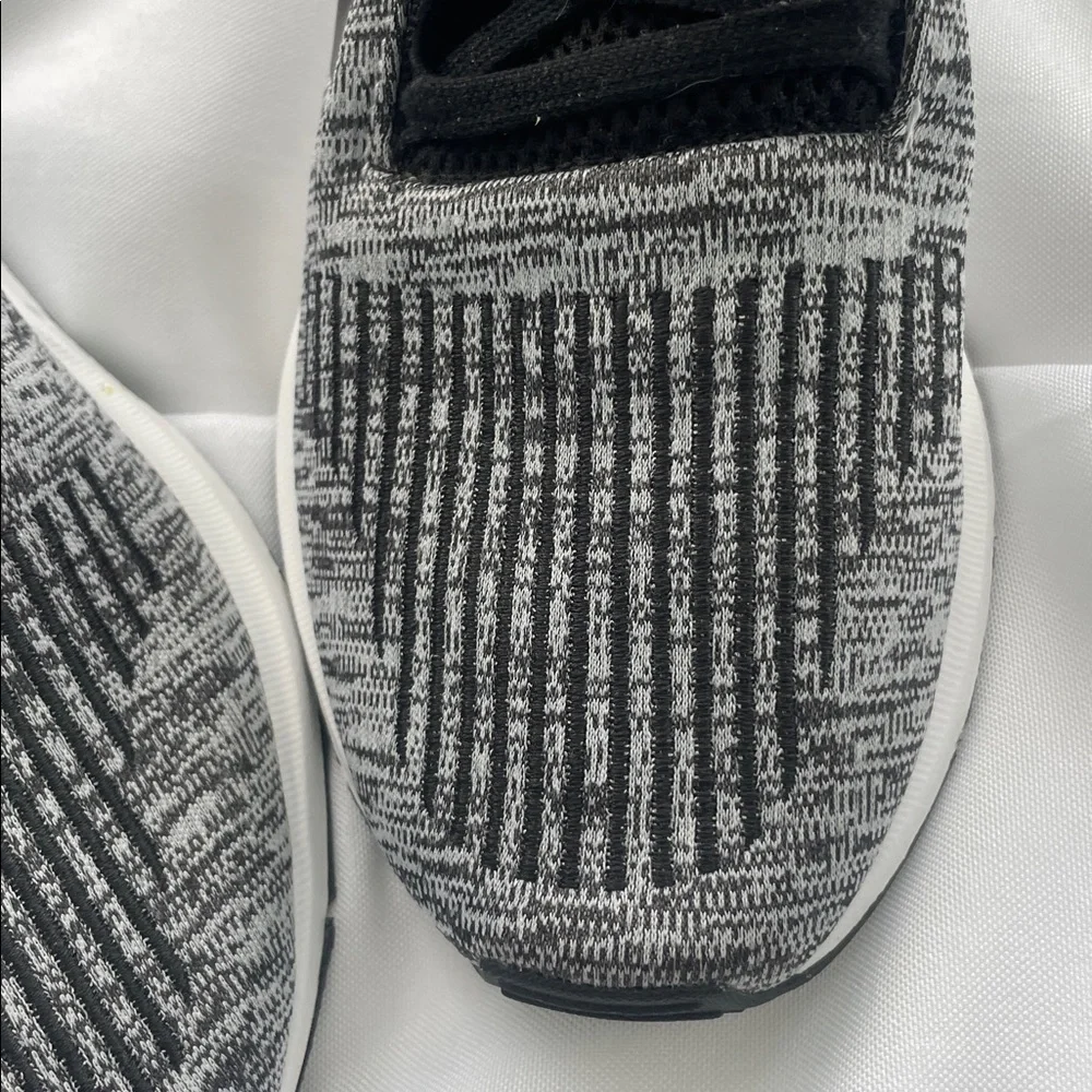 Adidas Knit Black and White Running Shoes - Picture 5 of 8